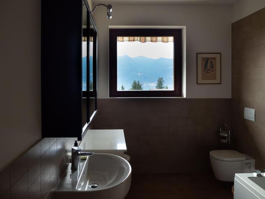 La Tua Villa Sul Lago - Casa Kollegger Luino Zewnętrze zdjęcie