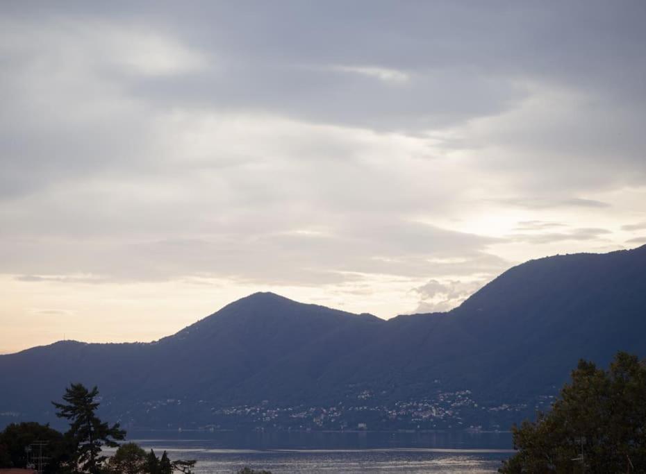 La Tua Villa Sul Lago - Casa Kollegger Luino Zewnętrze zdjęcie